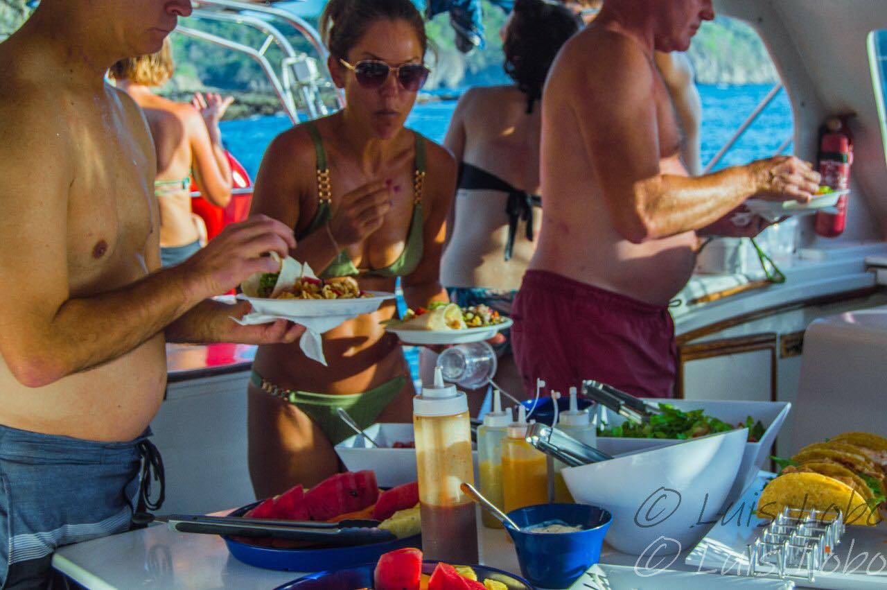 tropical-sunset-catamaran-3